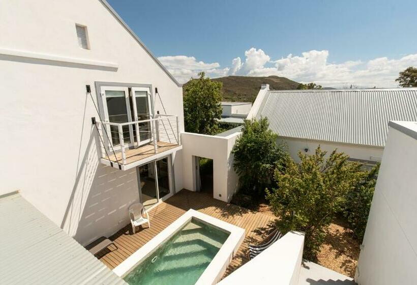 디럭스 스위트, The Bean Tree