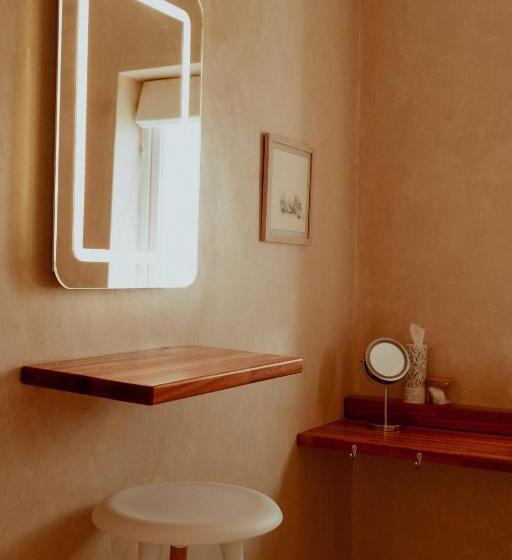 디럭스 스위트 킹 침대, The Bean Tree