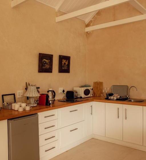 디럭스 스위트 킹 침대, The Bean Tree