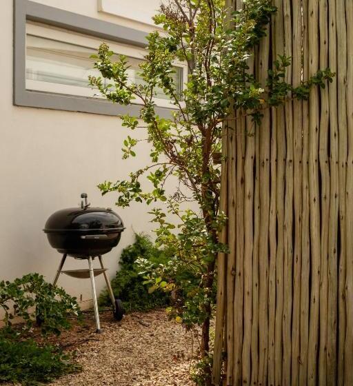 디럭스 스위트, The Bean Tree