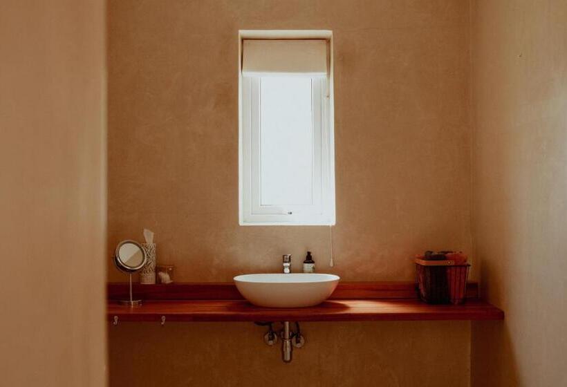 디럭스 스위트 킹 침대, The Bean Tree