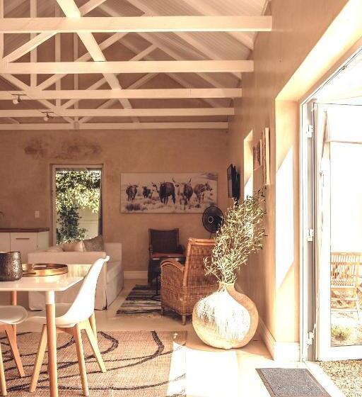 디럭스 스위트 킹 침대, The Bean Tree