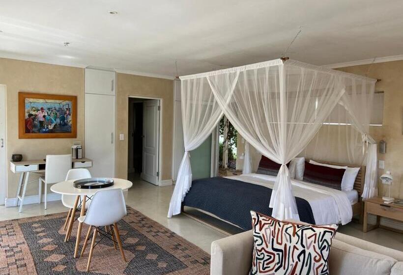 발코니가 있는 스위트, The Bean Tree