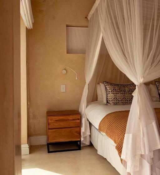 디럭스 스위트, The Bean Tree