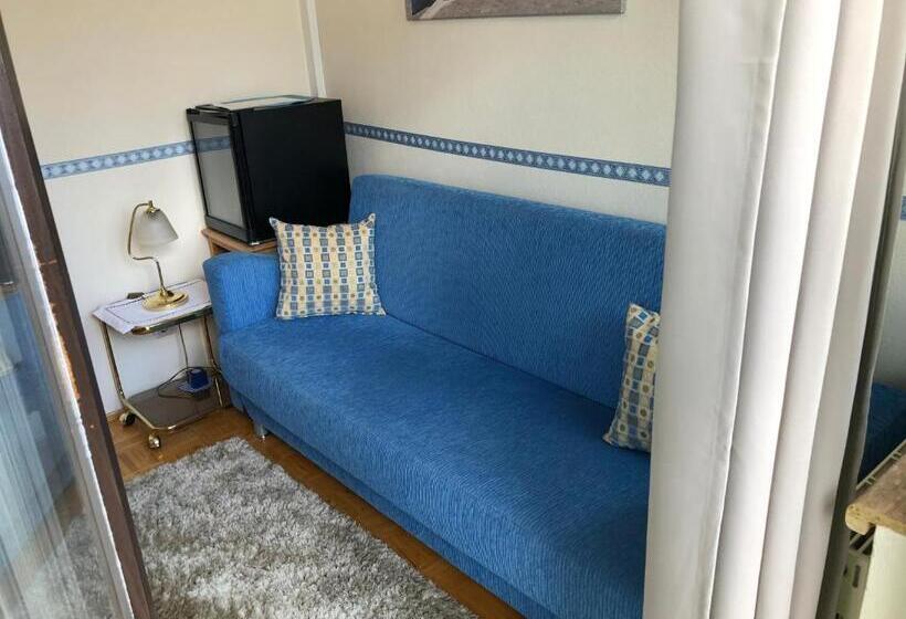 발코니가 있는 스위트, Haus Camelia