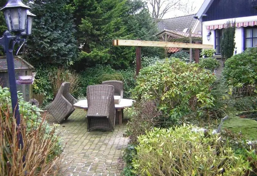 ガーデンビュースタンダードルーム, Prive Tuinhuis B&b Elly