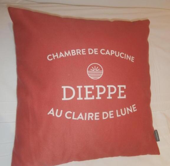 Comfort room with balcony, Au Claire De Lune