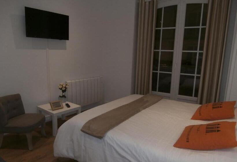 Comfort room with balcony, Au Claire De Lune