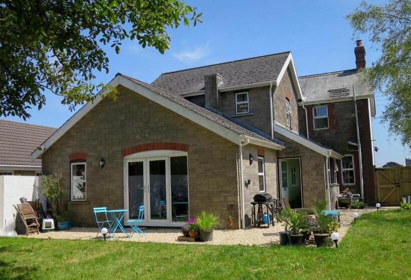 家庭间, Hill View