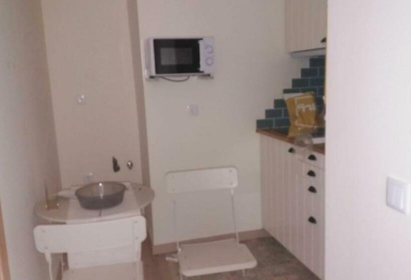 スタンダードスタジオ, Quebra Costas Rooms Torres Vedras