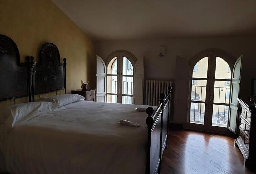 سوییت جونیور با بالکن, Locanda Al Portone