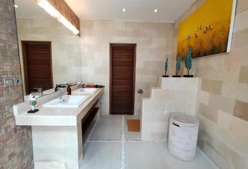 غرفة قياسية مطلّة علي حمام السباحة, Villa Pilou Boutique