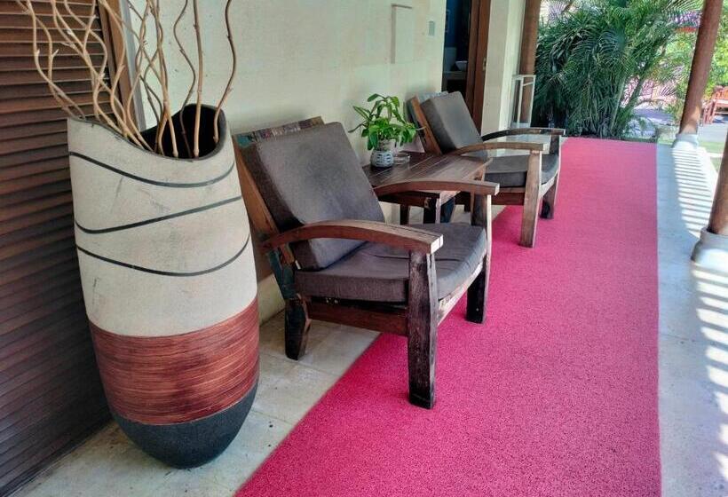 Номер Стандарт Вид на Сад, Villa Pilou Boutique