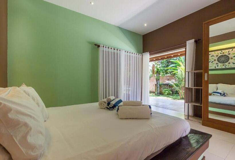 غرفة قياسية مطلّة علي حمام السباحة, Villa Pilou Boutique