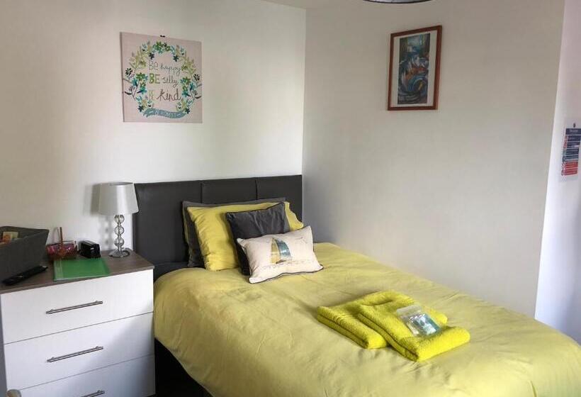 غرفة قياسية فردية, Opal Bank