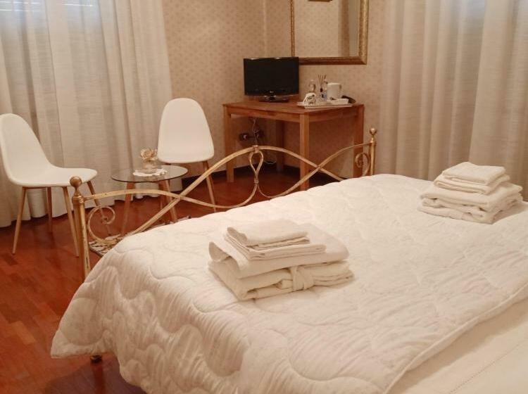 Семейный Номер, La Casa Di Tino