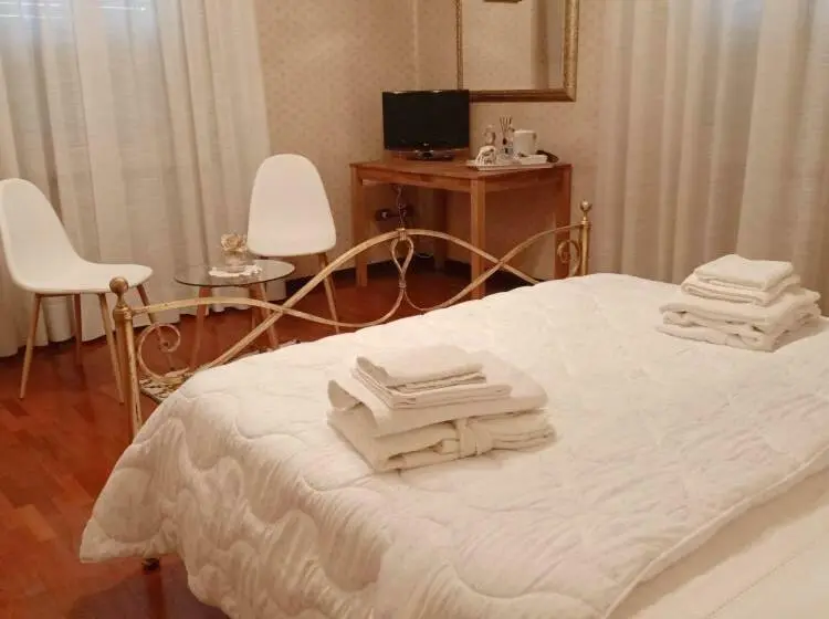 ファミリールーム, La Casa Di Tino