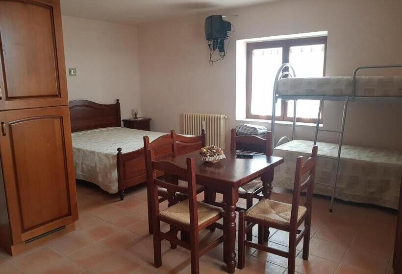 スタンダードスタジオ, Agriturismo Petra Lucana