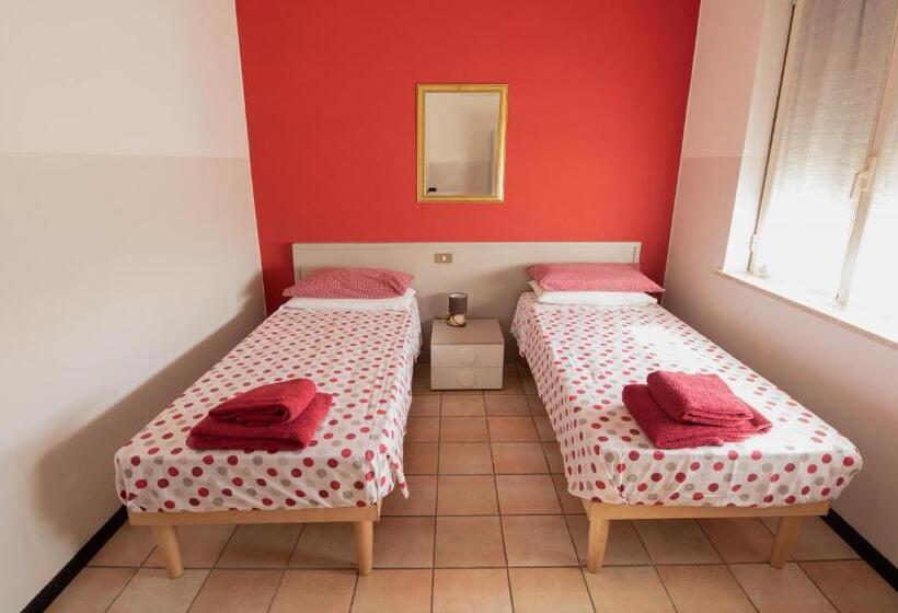 חדר סטנדרט, Albergo La Rovere