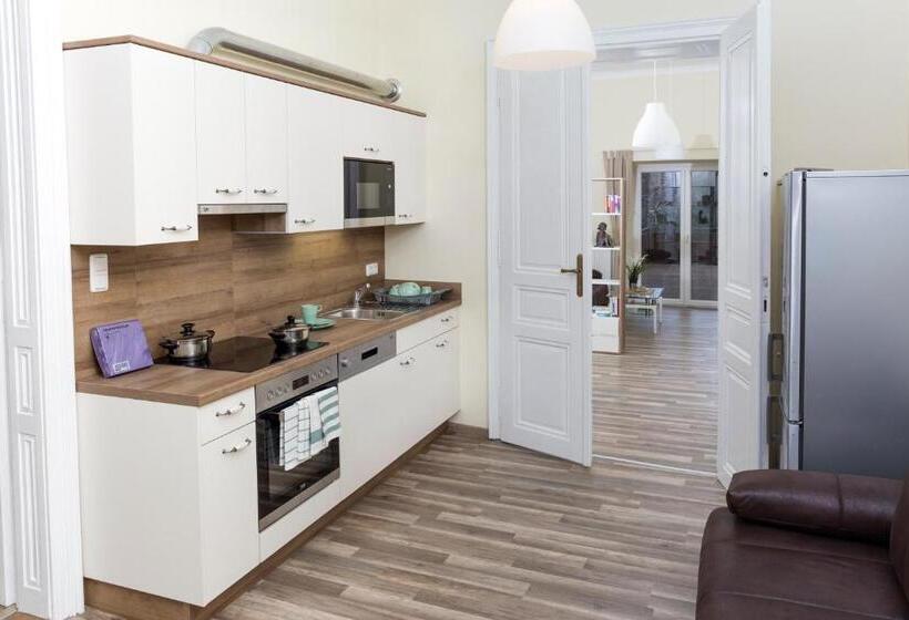 ２ベッドルームアパートメント, Scheinerhaus