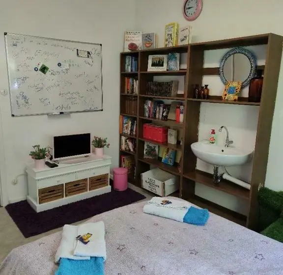 バス共有のスタンダードルーム, The Old Doctors Office