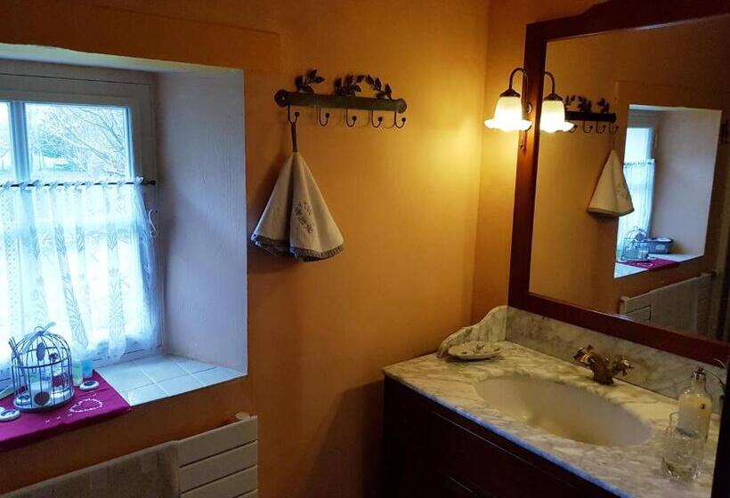 חדר משפחתי, Le Chat Courant