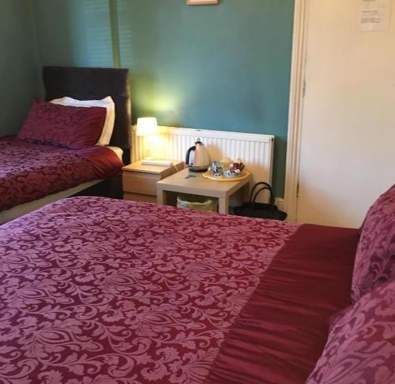 패밀리 룸 공용 욕실, The Townhouse B And B