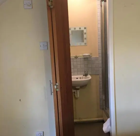 ファミリールーム, The Townhouse B And B