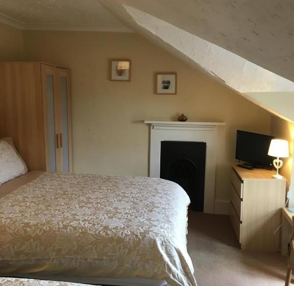 패밀리 룸, The Townhouse B And B