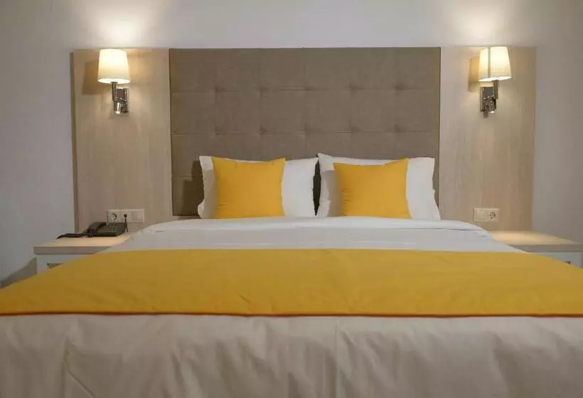 スーペリアトリプルルーム, Aristoteles Holiday Hotel And Spa