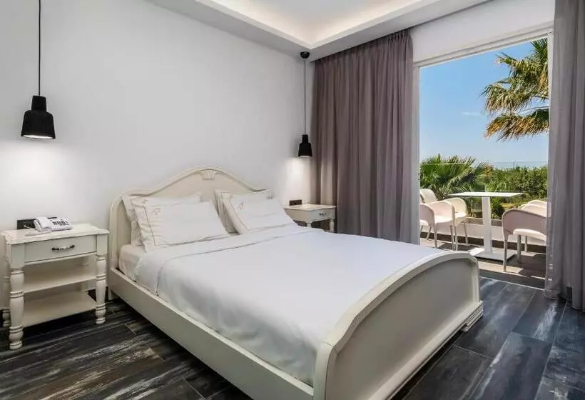 اتاق کلاسیک سه تخته, Diamond Boutique Hotel