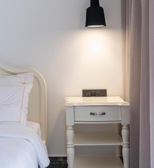 トリプルクラシックルーム, Diamond Boutique Hotel