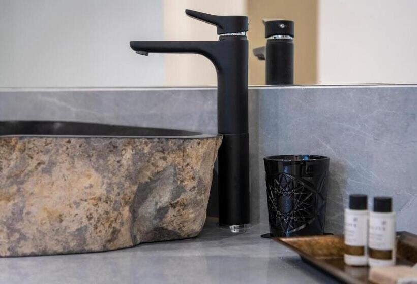 トリプルクラシックルーム, Diamond Boutique Hotel