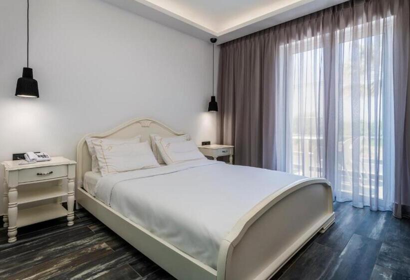 トリプルクラシックルーム, Diamond Boutique Hotel