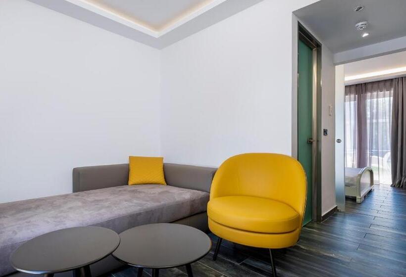 トリプルクラシックルーム, Diamond Boutique Hotel