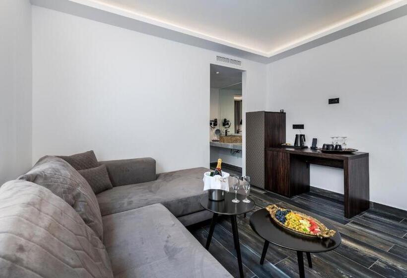 デラックスファミリールーム, Diamond Boutique Hotel