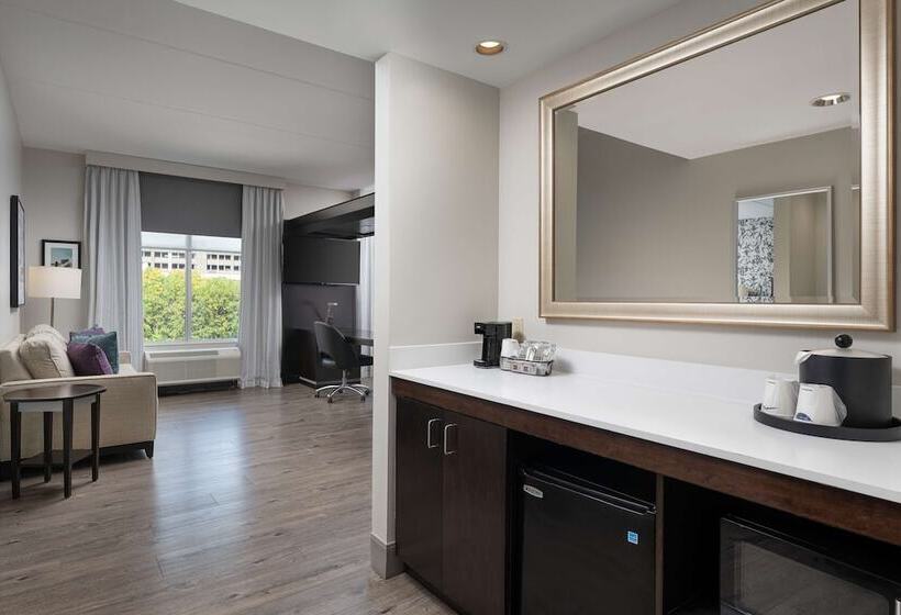 استودیوی استاندارد, Hampton Inn & Suites Chattanooga/downtown