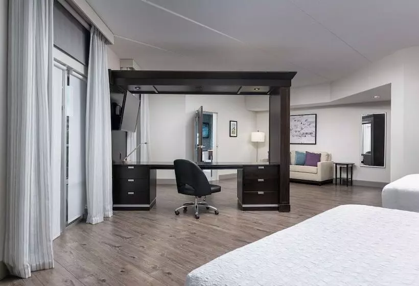 スタンダードスタジオ, Hampton Inn & Suites Chattanooga/downtown