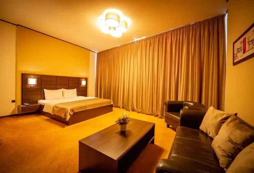Standard Single Room, Aurelia