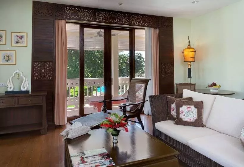 استودیوی استاندارد, Dheva Mantra Resort