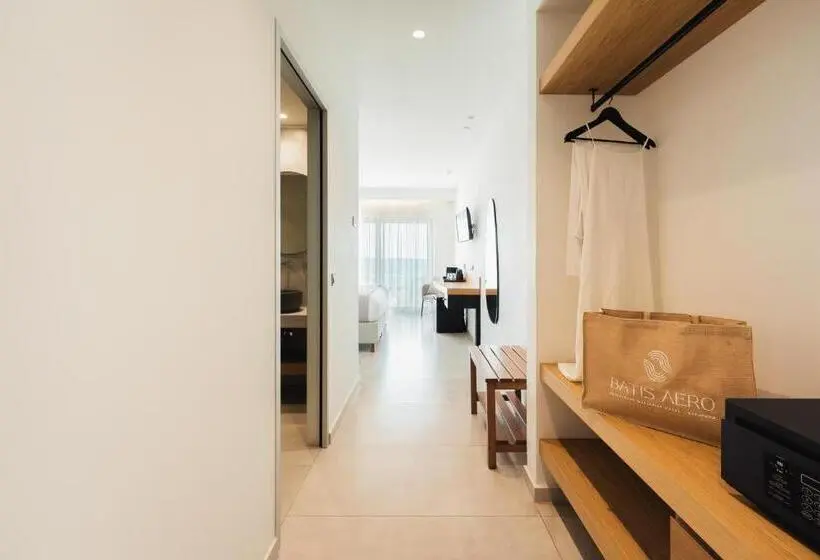 Junior Suite Vue Ville, Batis Beach