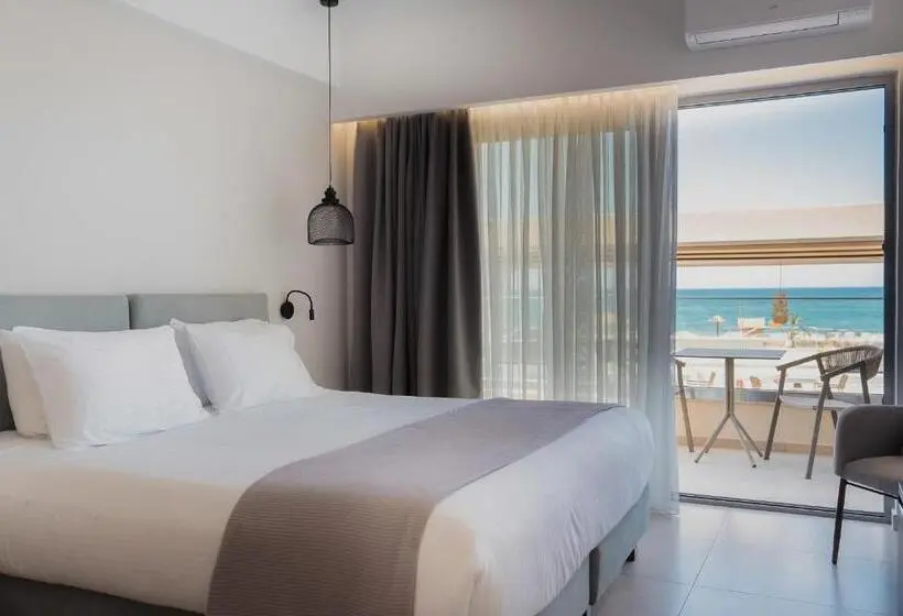 Junior Suite Vue Ville, Batis Beach
