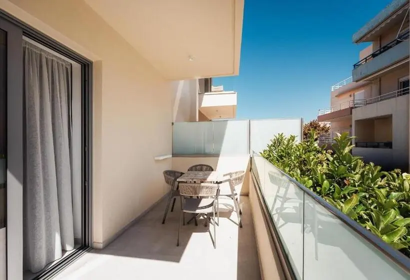 Chambre Confort Vue Ville, Batis Beach