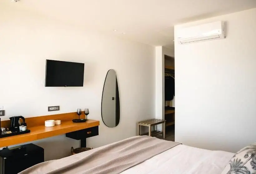 Chambre Confort Vue Ville, Batis Beach