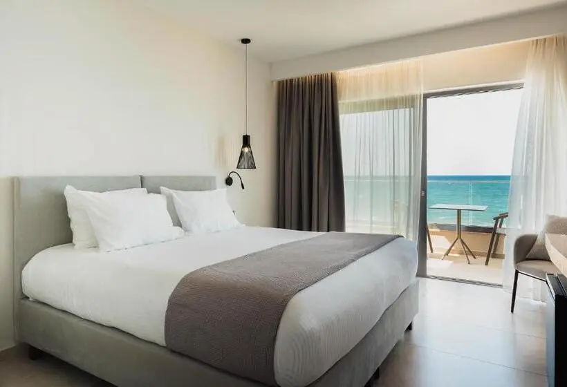 Junior Suite Vue Mer, Batis Beach