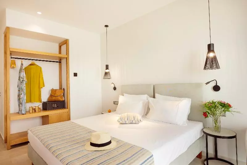 Chambre Supérieure Vue Mer Latérale, Batis Beach