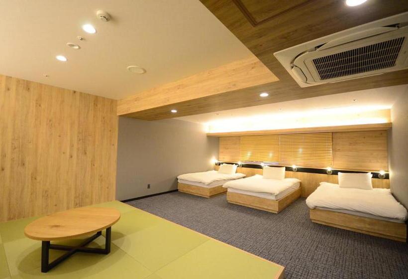 家庭间, First Cabin Midosujinamba