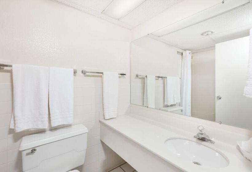 Номер Стандарт 2 Двуспальные Кровати, Days Inn By Wyndham Grand Island I80