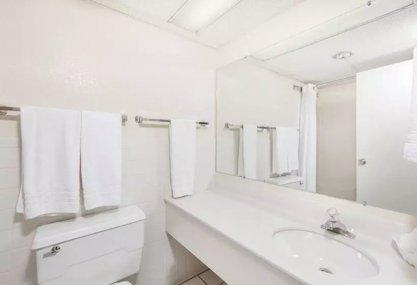２ダブルベッドのスタンダードルーム, Days Inn By Wyndham Grand Island I80