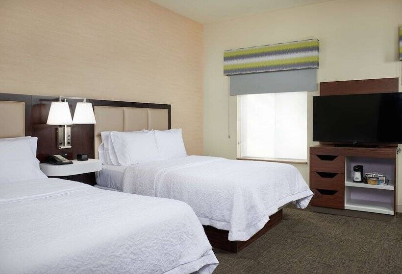 スタンダードスタジオ, Hampton Inn & Suites Phoenix Surprise